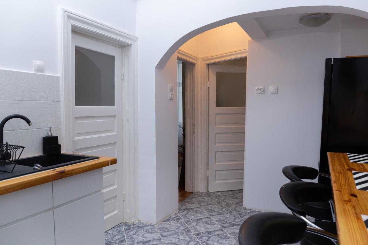 Color Aparments Coposu Blv Lejlighed Bukarest Eksteriør billede
