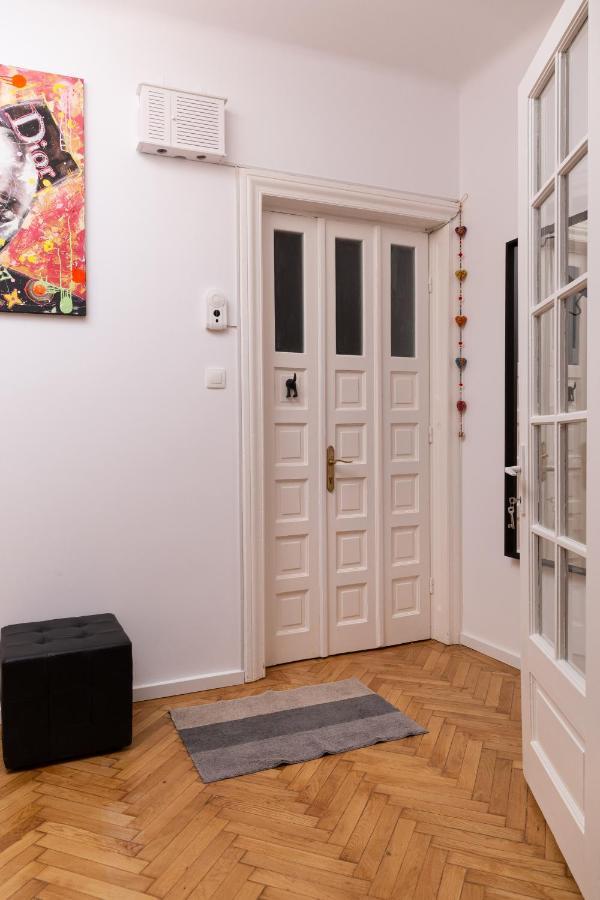 Color Aparments Coposu Blv Lejlighed Bukarest Eksteriør billede